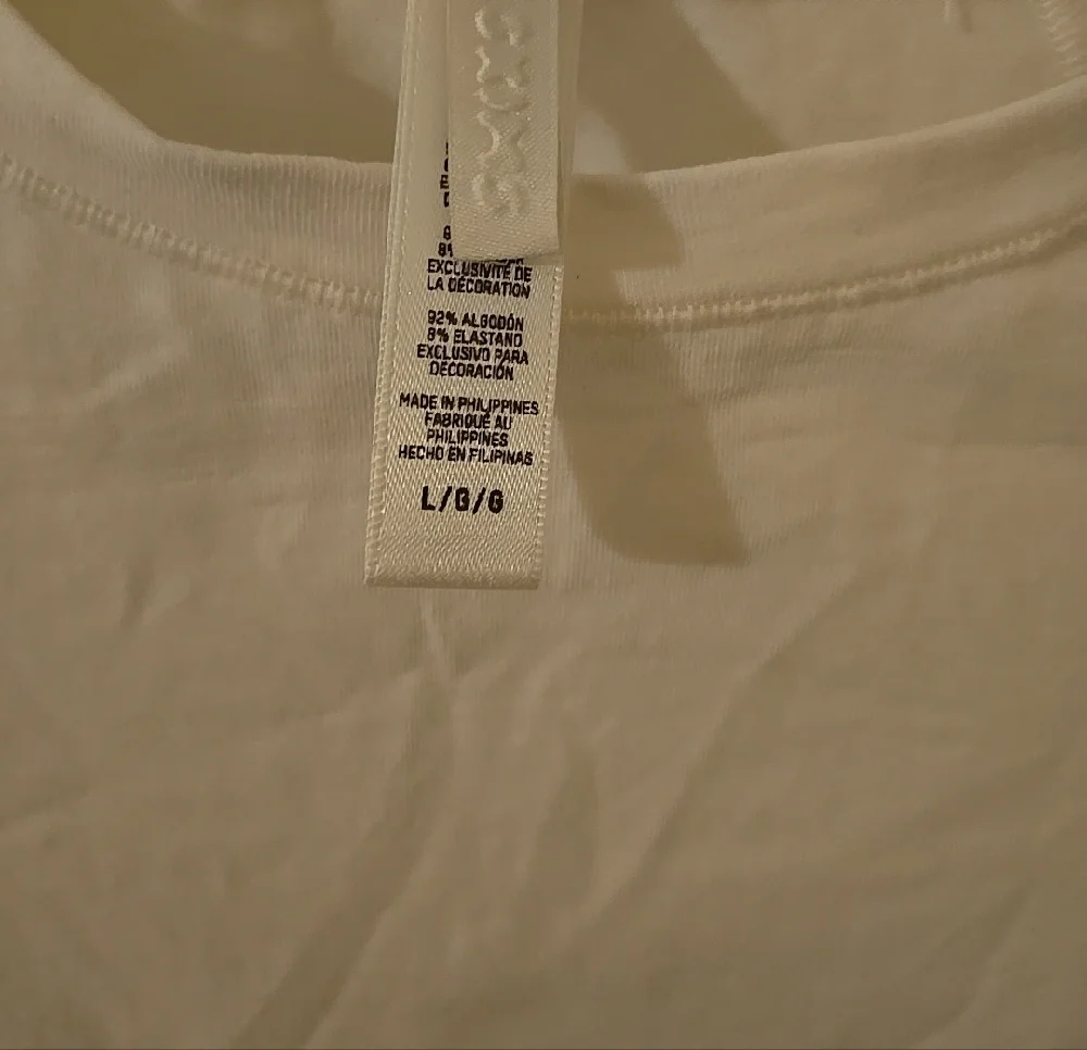 SKIMS white Cropped T-shirt - Picture 3 of 3